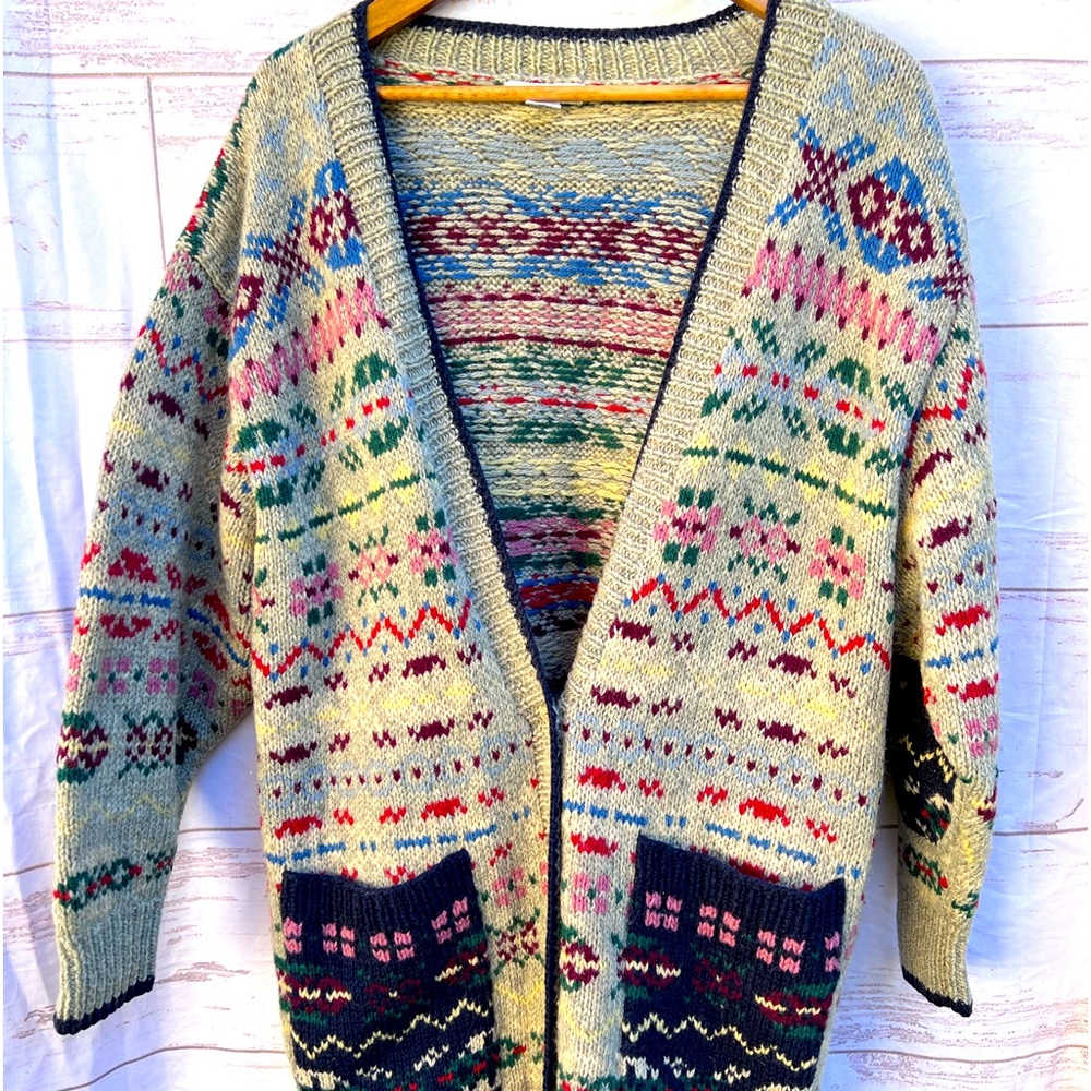 Vintage oversized 100% Shetland wool grannycore cottage core button up cardigan